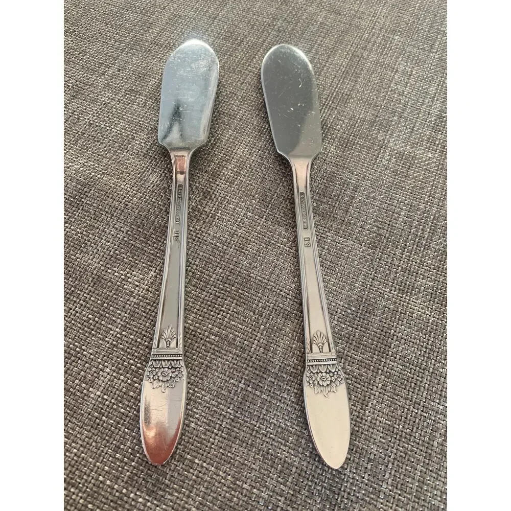 2 International Silver First Love Butter Knives 1847 Rogers Bros Silverplate